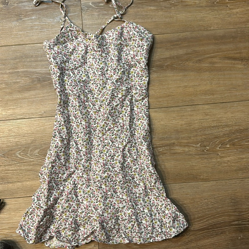 Forever 21 floral brunch mini dress